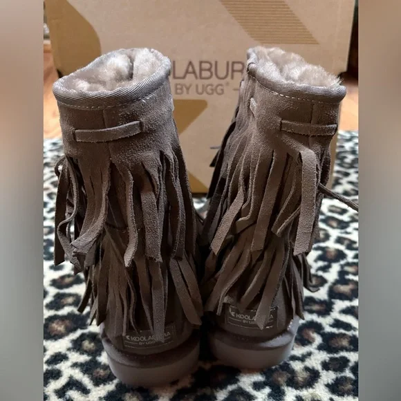 NIB Ugg by Koolaburra Cable Fringe Boots - Picture 5 of 6